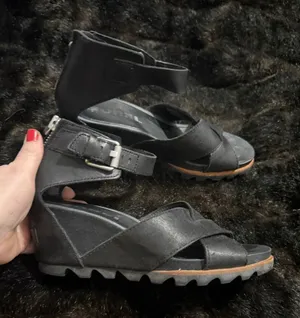 Sorel Womens Joanie 2 Black Criss-Cross Wedge Sandals Black 8.5 Wedge Vacation thumbnail 1