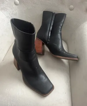 Chunky Black Boots Size 8 thumbnail 1