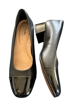 Clarks Marilyn Sara Pumps Black Leather Sz 9/40 Patent Toe Cap Block 1.5” Heel thumbnail 1