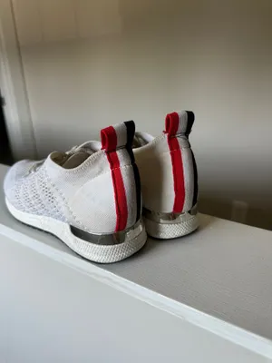 Tennis shoes White Size 7 thumbnail 3