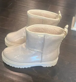 Steve Madden White Patent Sherpa-Lined Ankle Boots thumbnail 1