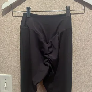 Gymshark Women’s Black Leggings Size XS thumbnail 6