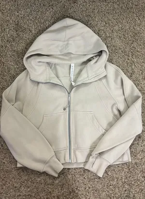 Lululemon Scuba thumbnail 1