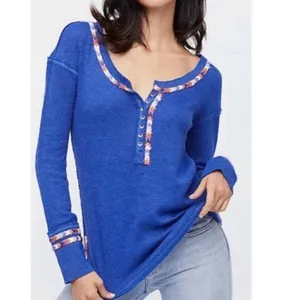 Free People "We the Free" Blue Rainbow Embroidered Henley Thermal Top size S thumbnail 2