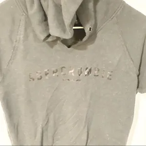 Abercrombie & Fitch Small Black Spellout Hooded Short‎ Sleeve Sweatshirt thumbnail 2