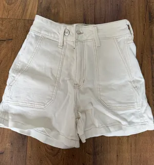 Just Black Denim White/Cream Denim Shorts thumbnail 1