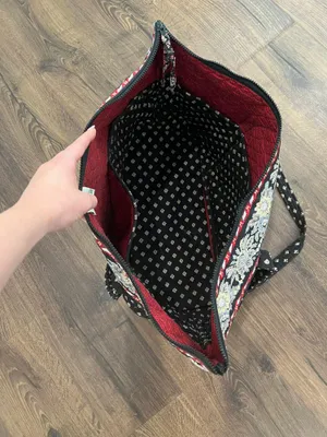 Vera Bradley Tote Bag *Discontinued Pattern* thumbnail 3