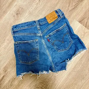 Levis Button Fly Denim Shorts I2 thumbnail 6