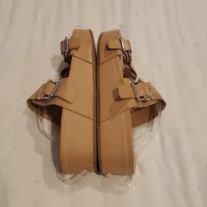 The Dolce Vita Cici Blush Stella Buckled Platform Slide Sandals (5) thumbnail 5
