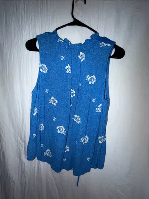 Mod lusive Blue Floral Sleeveless Top Size L Crochet Detail Neck Tie thumbnail 2