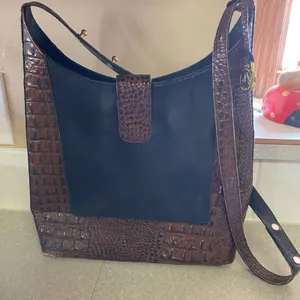 Brahmin Brown Black Croc Embossed Minimalist Western Coastal Quiet Luxury Bag thumbnail 1