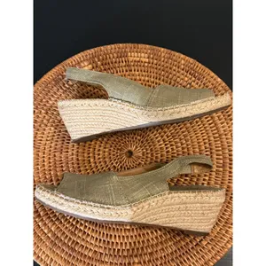 Clarks Artisan Petrina Gaia Sage Green Metallic‎ Espadrille Wedge Sandals 8.5M thumbnail 9