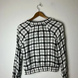 Anthro Cloth & Stone by Anthropologie Black & White Sara Plaid Top thumbnail 9