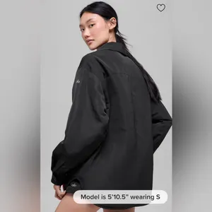 ALO Yoga NWT Socialite Shacket Jacket in Black Oversized Fit with Pockets Size S thumbnail 3
