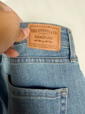 Levi's signature high rise skinny jeans thumbnail 4