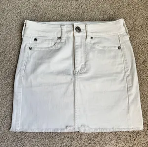 Super Stretch White Denim Mini Skirt thumbnail 2