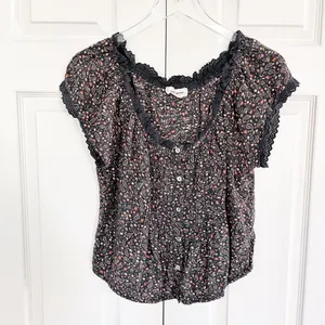 Lucky Brand Printed Button Front Peasant Top in Raven Multi thumbnail 3