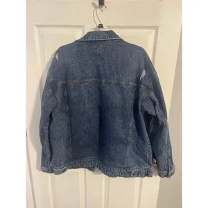 Gianni Bini GB Oversized Distressed Jean Jacket Size L thumbnail 4