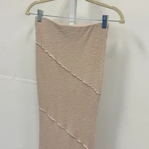 Princess Polly Beige Ribbed Lettuce Edge Exposed Seam Maxi Skirt US 4 thumbnail 4
