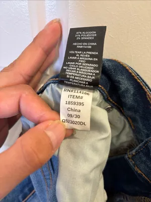 Frye Women’s Straight Leg Jeans Size 6/28 Medium Wash Stretch Denim thumbnail 6