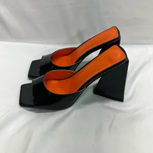 Elegant Black Patent Leather Heels Women 8.5 W/Triangle‎ Chunky Heel Slip On thumbnail 2
