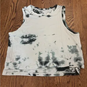Lululemon Tank Top thumbnail 1