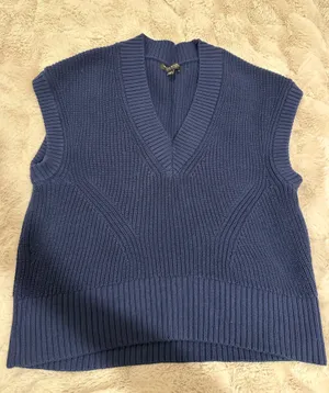 Banana Republic Sweater Vest Oversized thumbnail 1