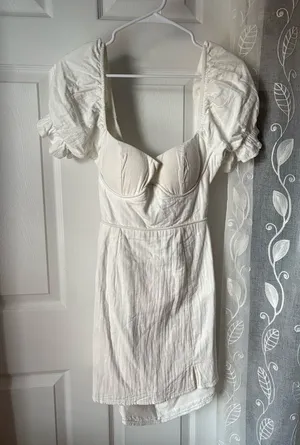 New NWT Here Comes the Sun mini dress back cutout puffy sleeves babydoll size M thumbnail 1