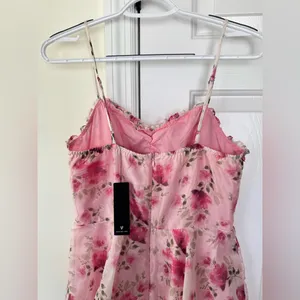 Lulus Immaculate Cutie Light Pink Floral Sleeveless Tiered Midi Dress NWT size M thumbnail 10