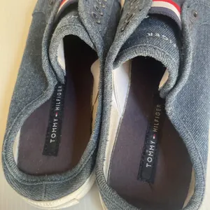 Tommy Hilfiger Women’s Denim Slip On Mule Sneakers Size 5.5 Blue Flag Logo thumbnail 6