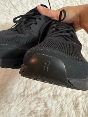 On Running Cloudstratus Black Women's Running Sneakers Size 9 thumbnail 11