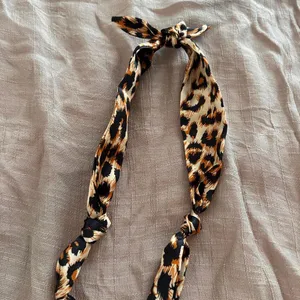 Source Unknown Leopard Print Scarf Necklace Gold Heart Pendant Coquette Y2K thumbnail 3