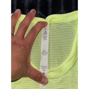 Lululemon Women's Swiftly Tech‎ Long Sleeve 2.0 Race Length Electric Size 4 thumbnail 4