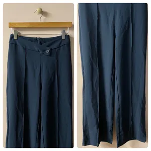 SHEIN Navy Blue Straight Leg Pants Size M EUC thumbnail 10