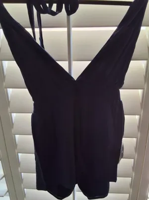 Lulus Women's L Navy Blue Textured V-Neck Tie Back NWOT Romper Jumpsuit Summer thumbnail 1