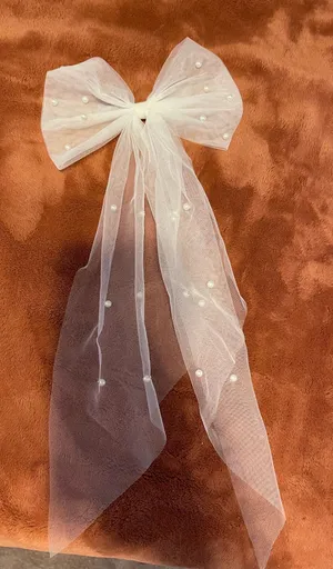 SheIn Bridal Bow Hair Clip with Pearls thumbnail 1