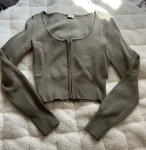 Abercrombie Corset Clasp Sweater thumbnail 1