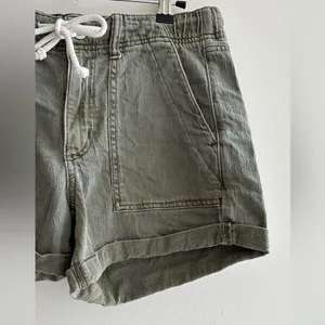 American Eagle Army Green Mid-Rise Shorts with a Tie Waistband, Stretch, Size 4 thumbnail 4