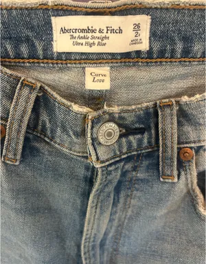 Abercrombie Jeans Curve Love Ankle Straight Ultra High-Rise thumbnail 4