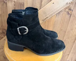 Born Women’s Size 8 Black Suede Buckle Ankle Boots thumbnail 1