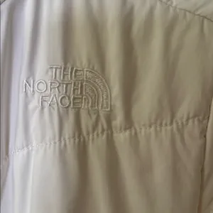 The North Face flare insulated white puffer jacket sz Small thumbnail 5
