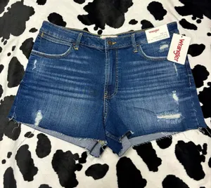 Women’s Wrangler High Rise Vintage Cut-Off Short thumbnail 1