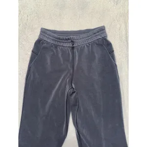 Lululemon Women's Softstreme High Rise Straight Leg Black Size 4 thumbnail 2