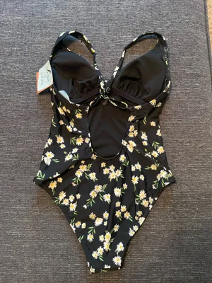 Shade & Shore One Piece Swimsuit Women’s Floral thumbnail 2