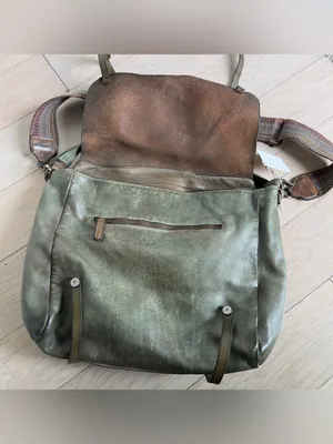 Free People We The Free Benton Messenger Bag in Olive Green - New w/ Flaw thumbnail 8