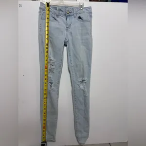 American Eagle Women Super Stretch Light Blue Denim Ripped Jegging jeans size 4‎ thumbnail 6