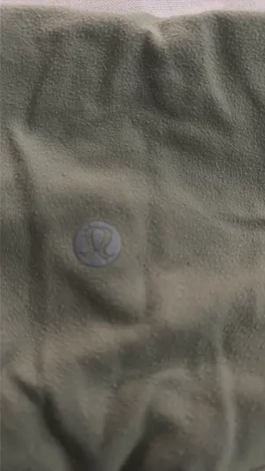 Lululemon Shorts green thumbnail 3
