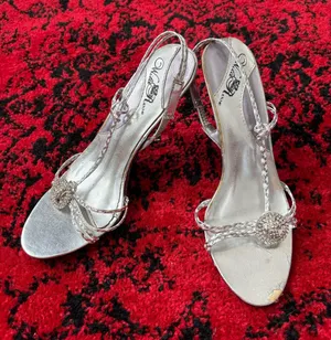 Dainty Silver Diamond Accented Kitten Heels thumbnail 1