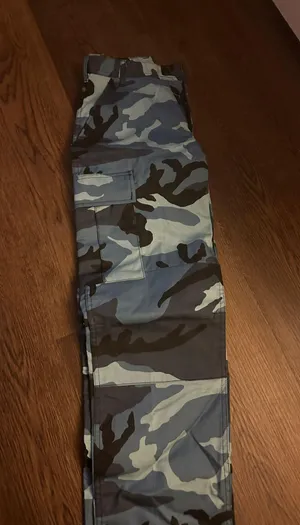 Urban Outfitters High Waisted Camo Cargo Pants thumbnail 7