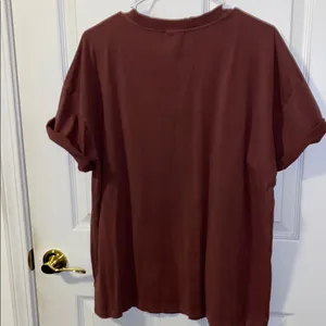 Refined Canvas Maroon “ Love me like a 90’s Country Song” T-Shirt Size Medium thumbnail 4